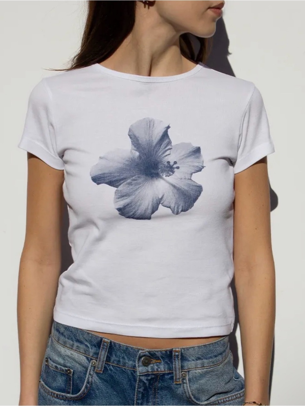 White Floral Graphic Tee - Women's Short Sleeve Top